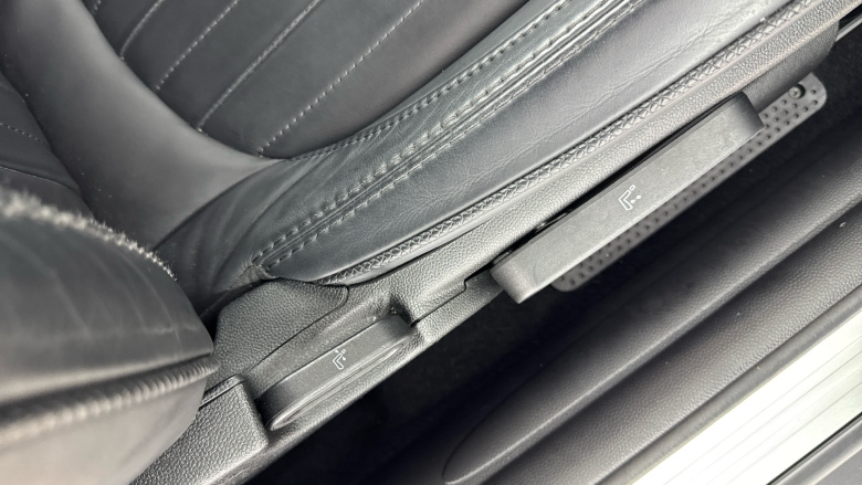 MINI Hatchback 1.5 Cooper Exclusive 3dr Auto Petrol Hatchback